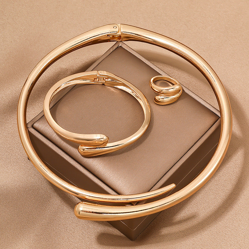 Noble Choker Necklace set