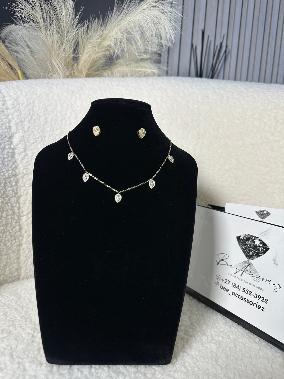 Minimal Drip Necklace set