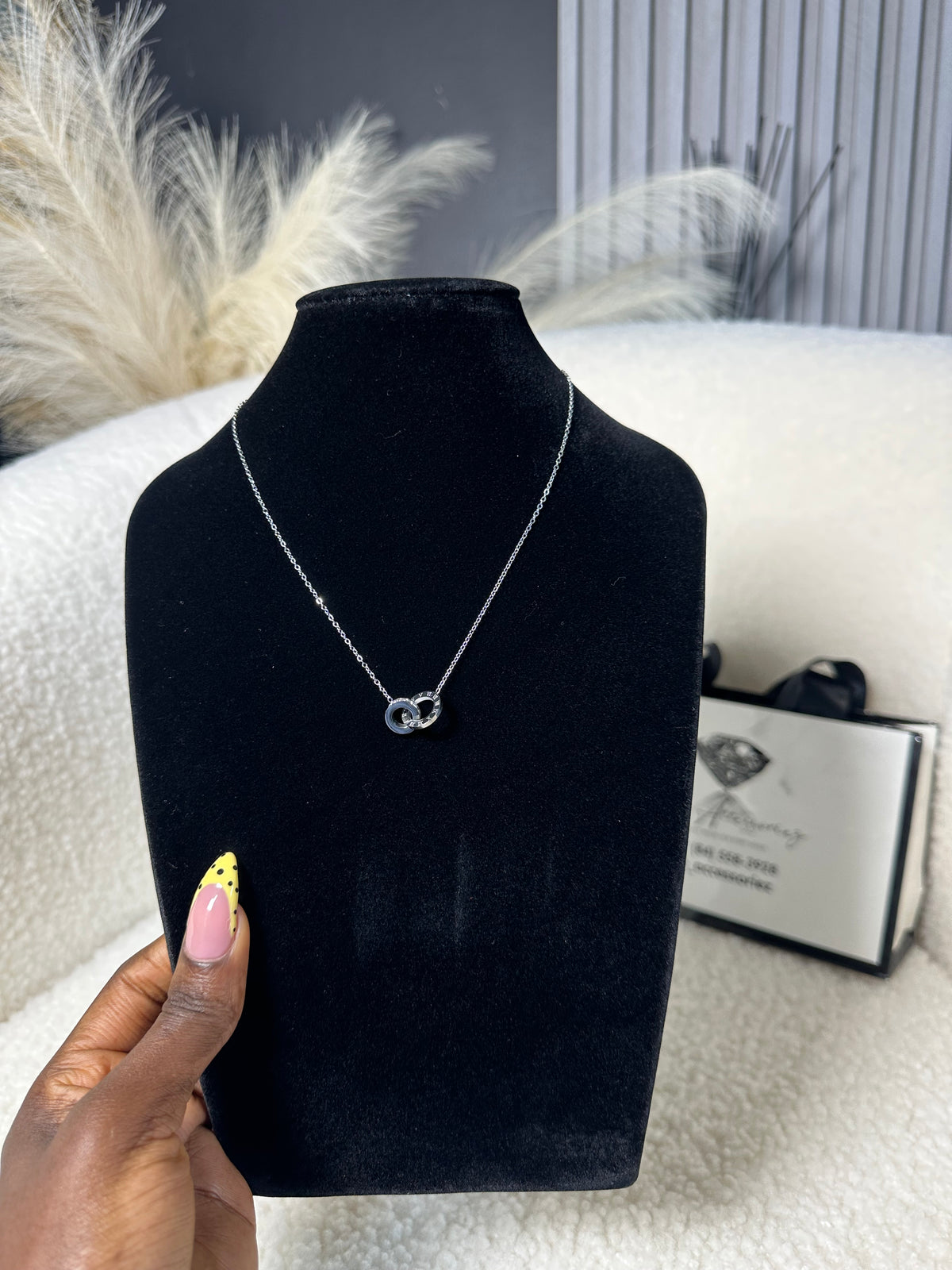 Interlocking Circle Necklace