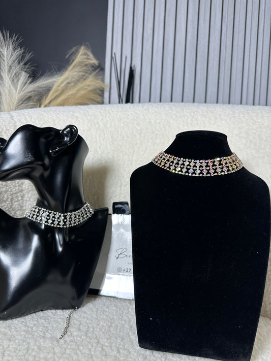 Dainty Diva choker