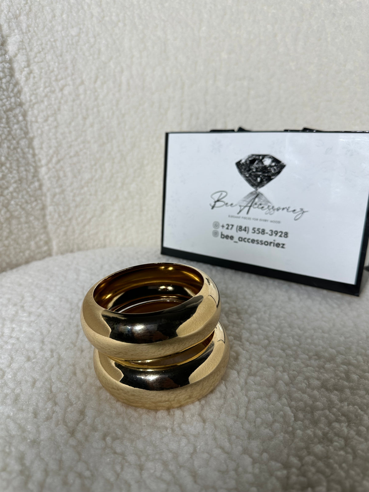 Gold Chunky Round Bangle