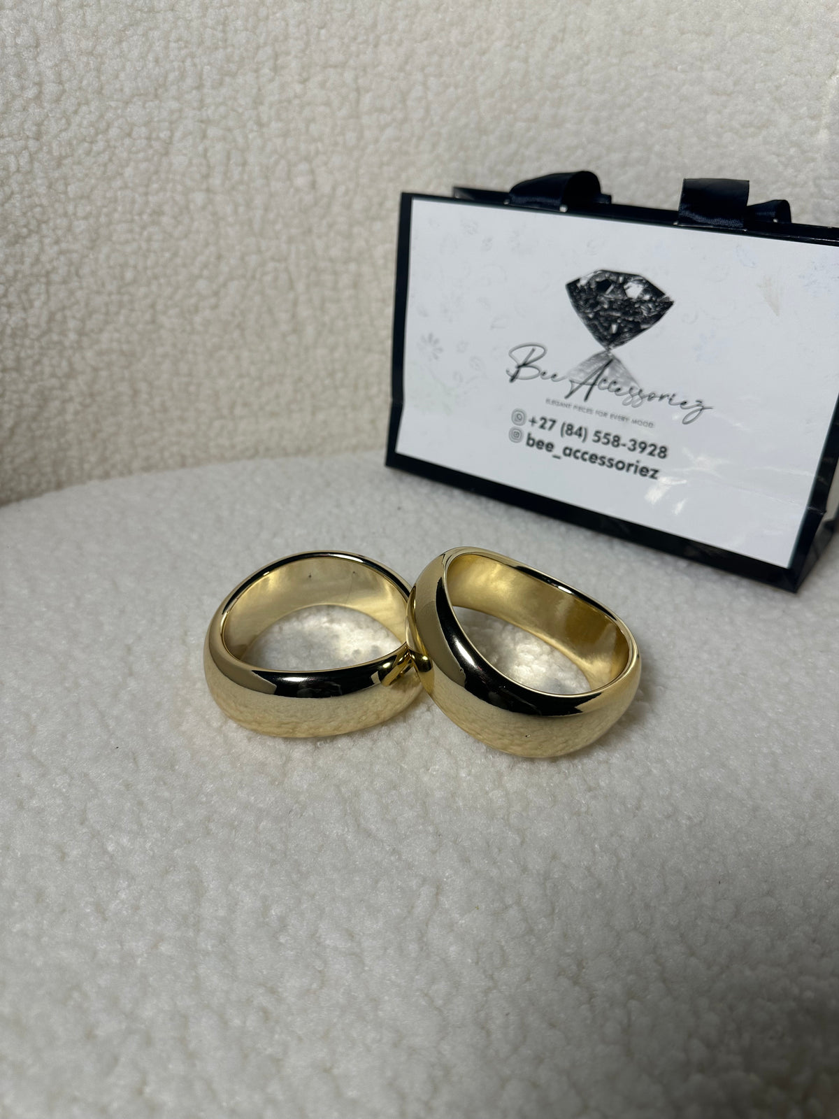 Gold Slim Round Bangle