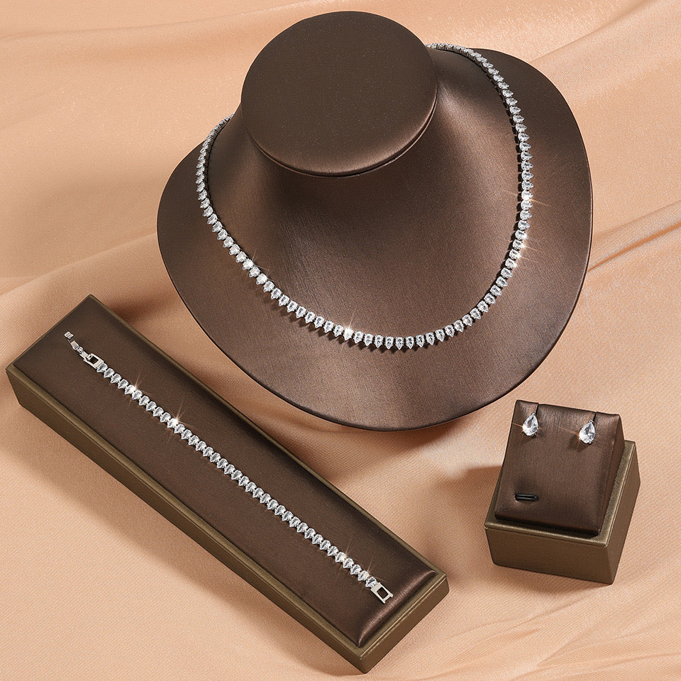 Sunday Luncheon Necklace