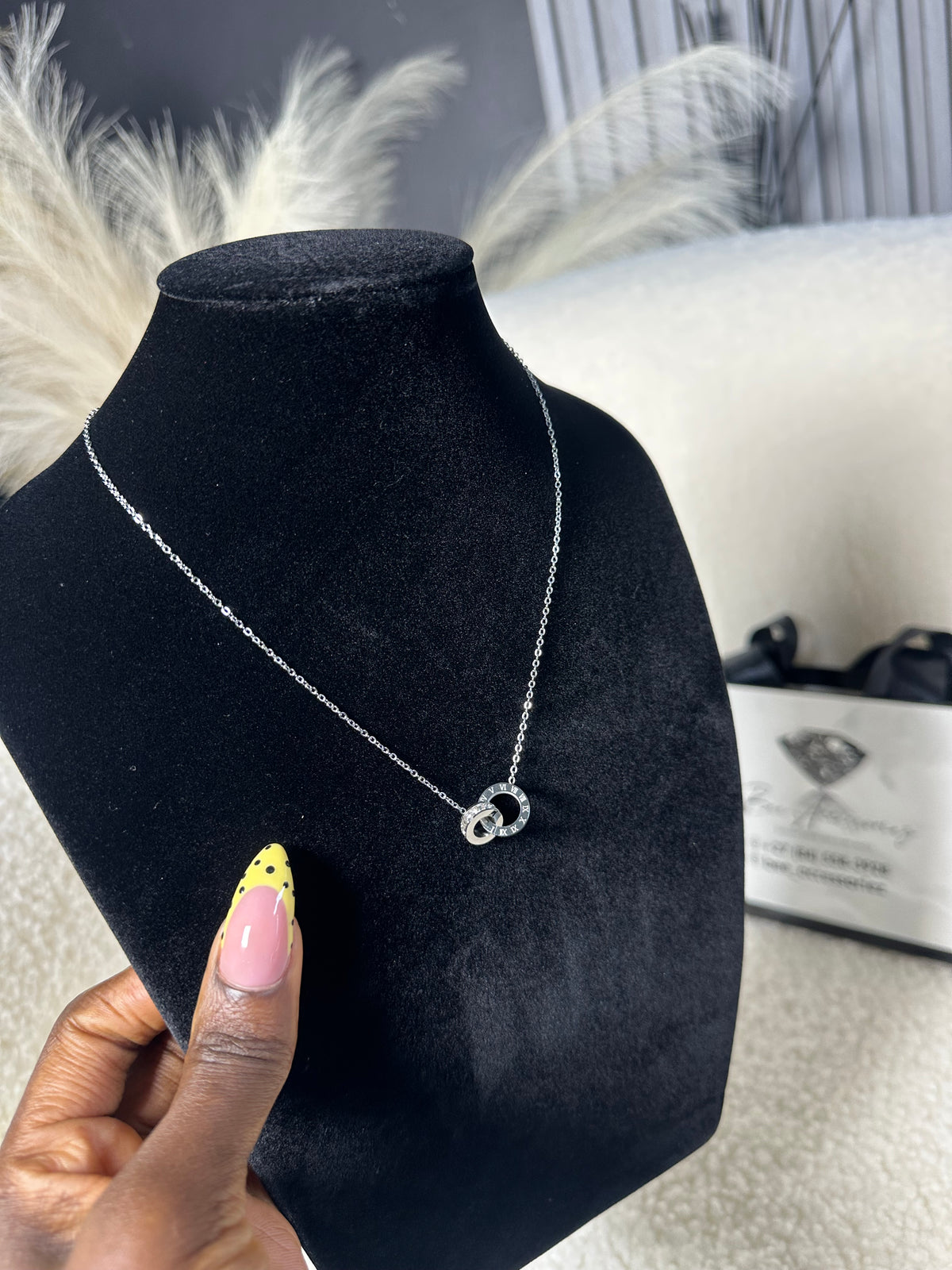 Interlocking Circle Necklace