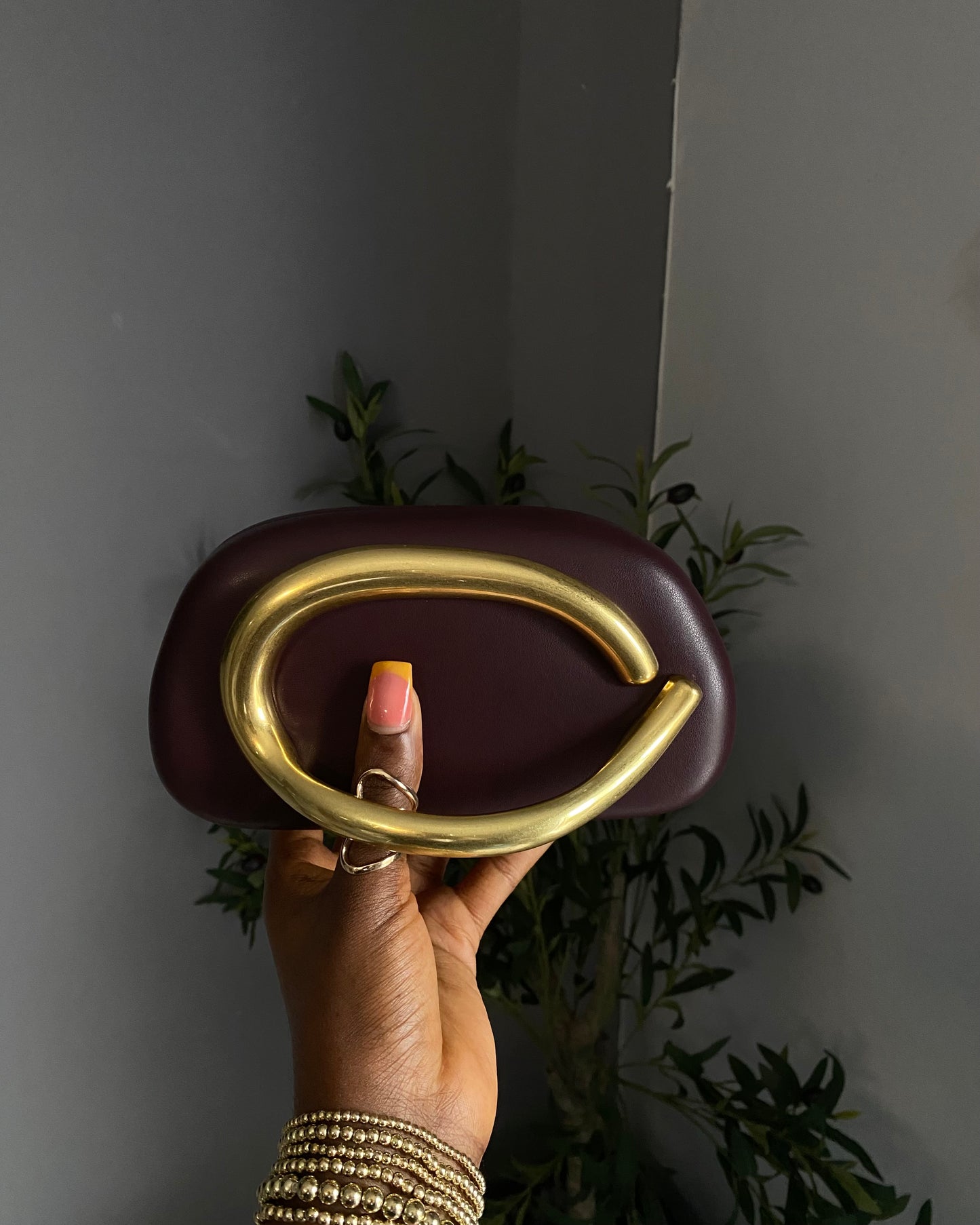 Noble Glam clutch