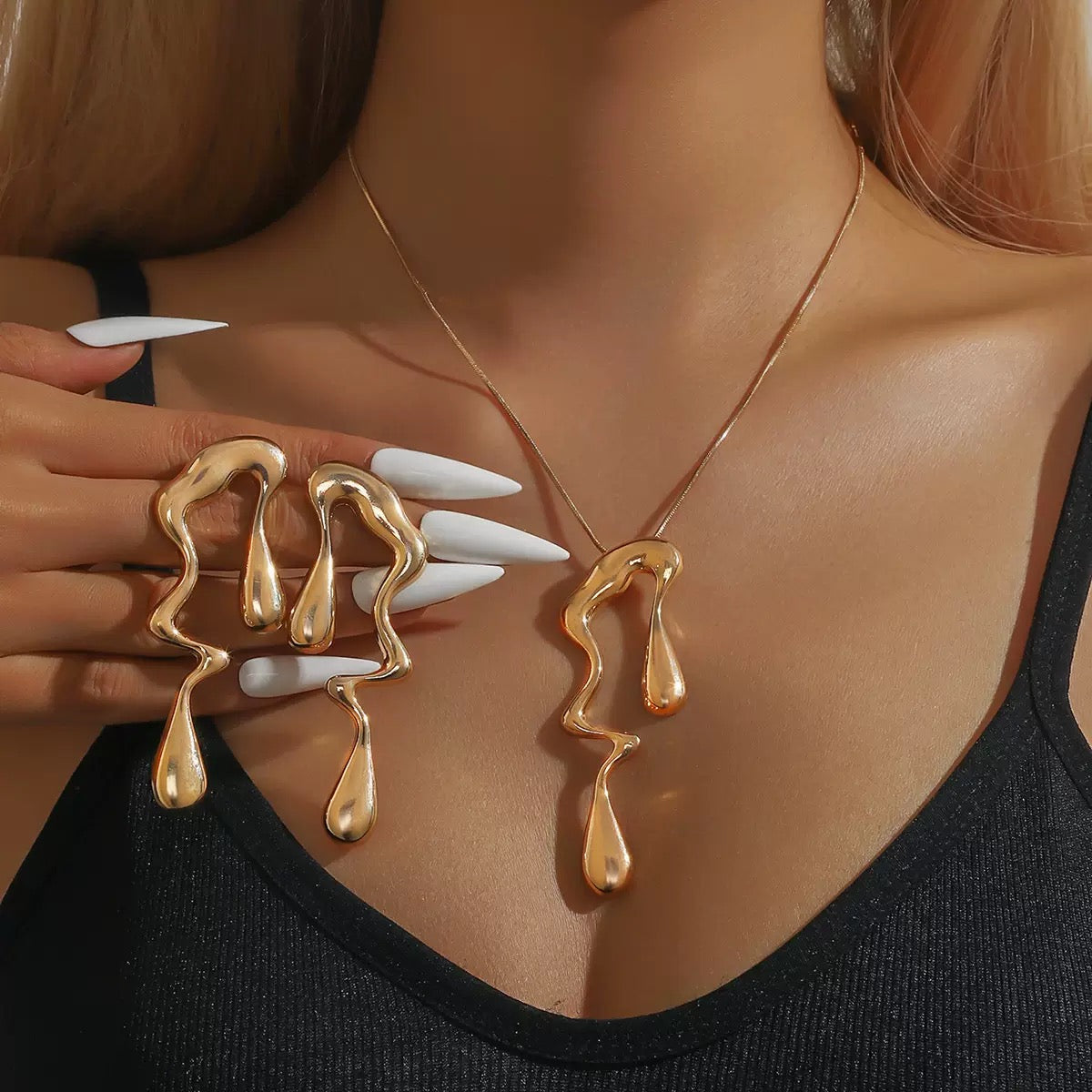 Darling Teardrops set