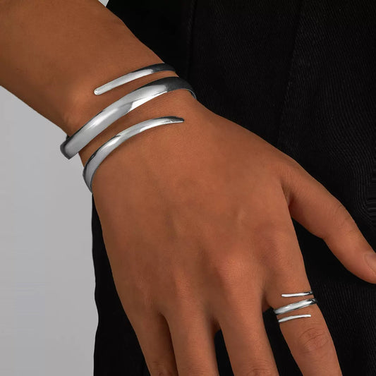 Baddie Wrist Cuff