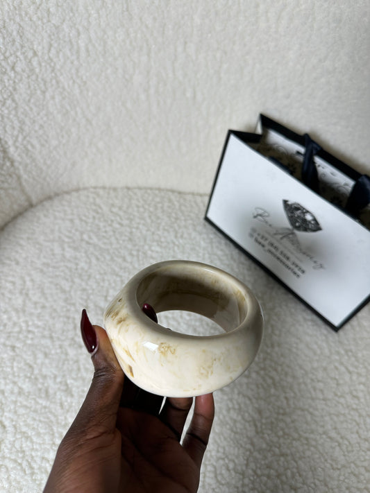 Single Cream Statement Bangle