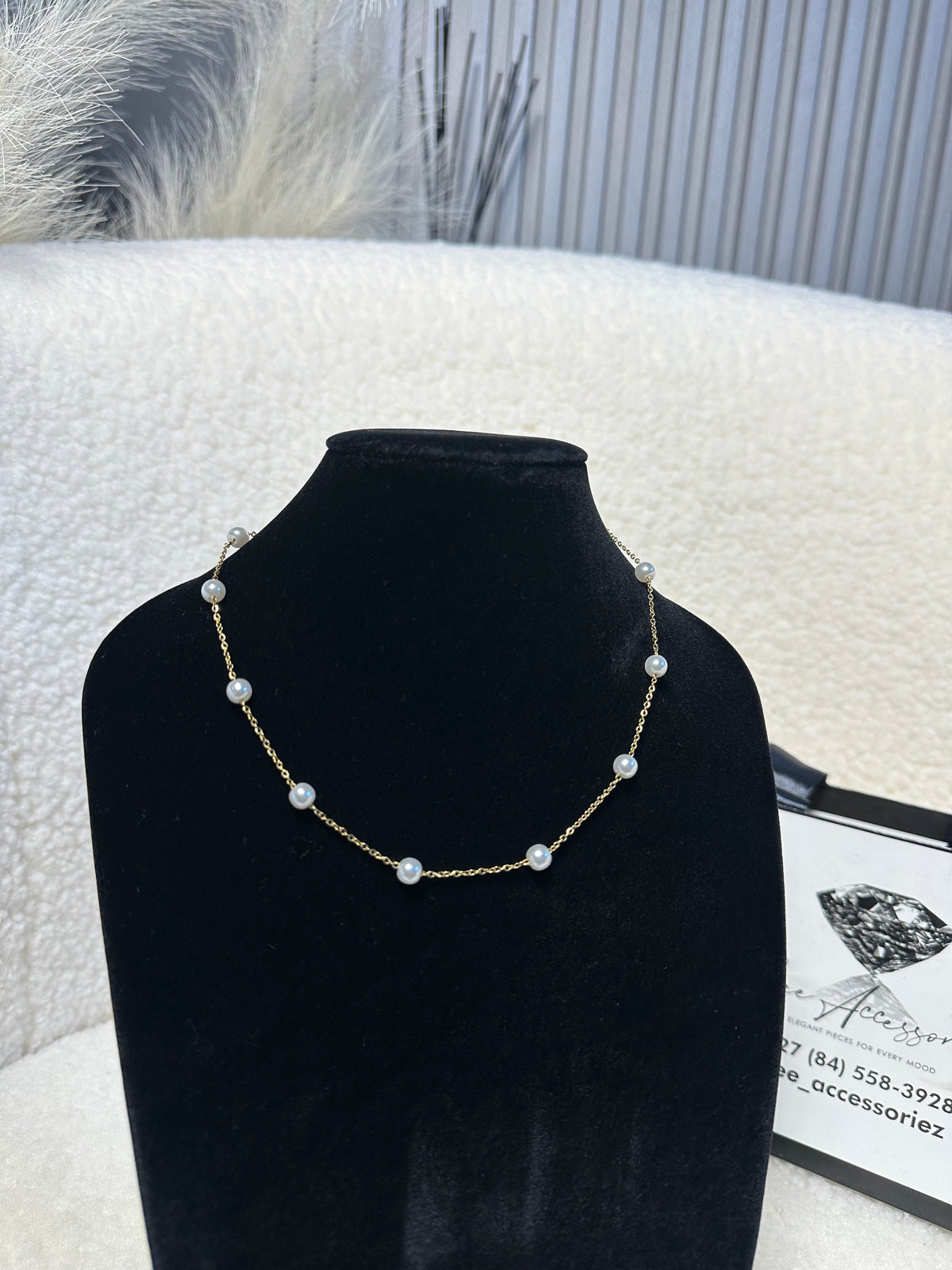 That Girl Necklace