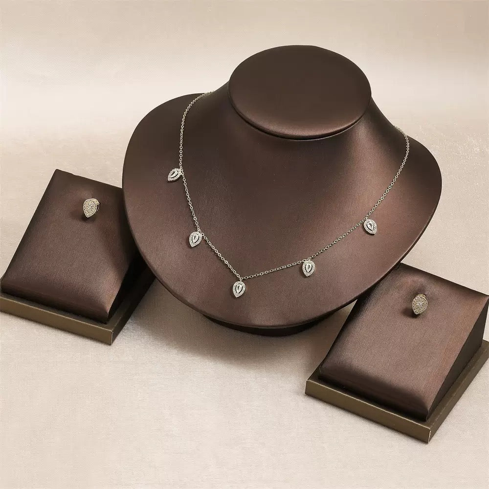 Minimal Drip Necklace set